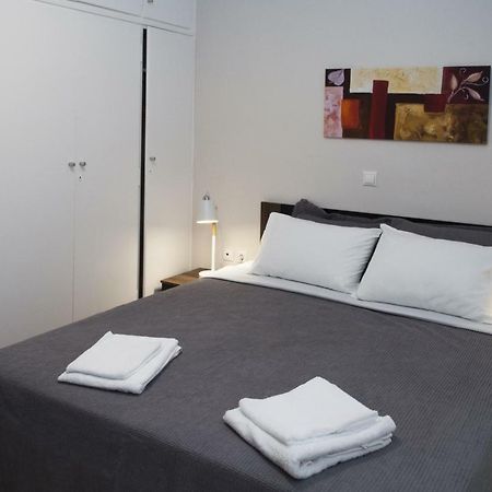Modern Apartment, Excellent And Vibrant Location!! เอเธนส์ ภายนอก รูปภาพ